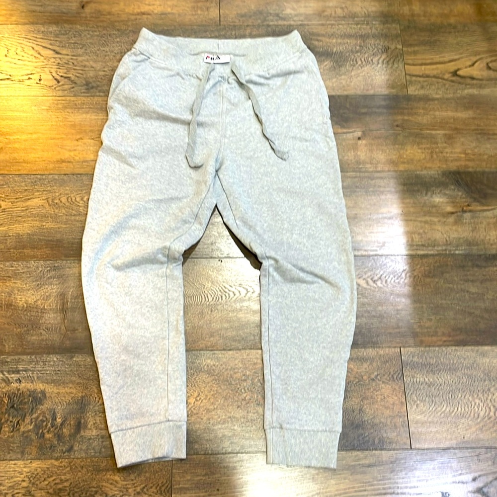 Fila men’s sweatpants, medium gray excellent condition